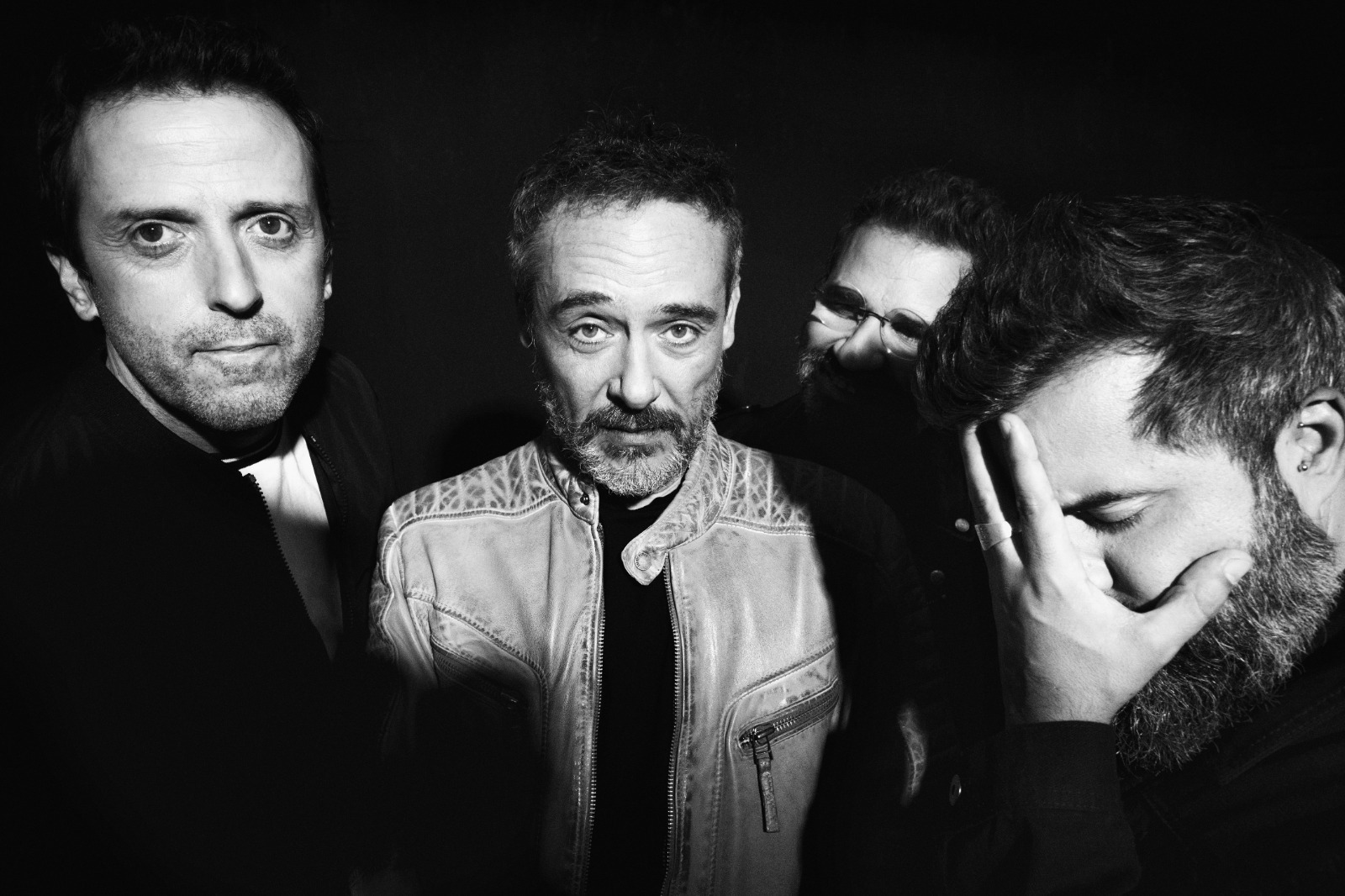 LOVE OF LESBIAN - Virtual Vigo En Festas